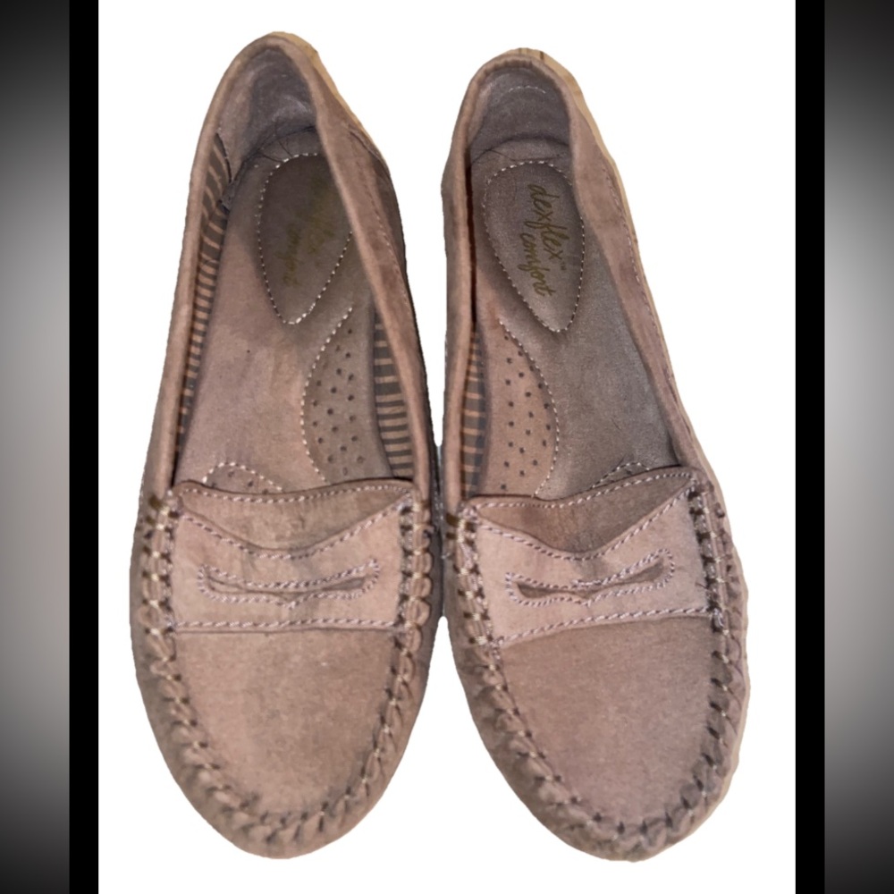 DexFlex Comfort Slip In Tan Moccasins Women’s Size 6.5